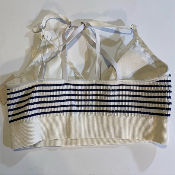 Lucky Brand Bralette SZ XL, NWT, crisscross double strap, soft cups comfy - Picture 7 of 10